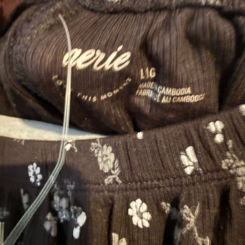 NWT Aerie Black Floral Shorts-Large - Picture 5 of 5